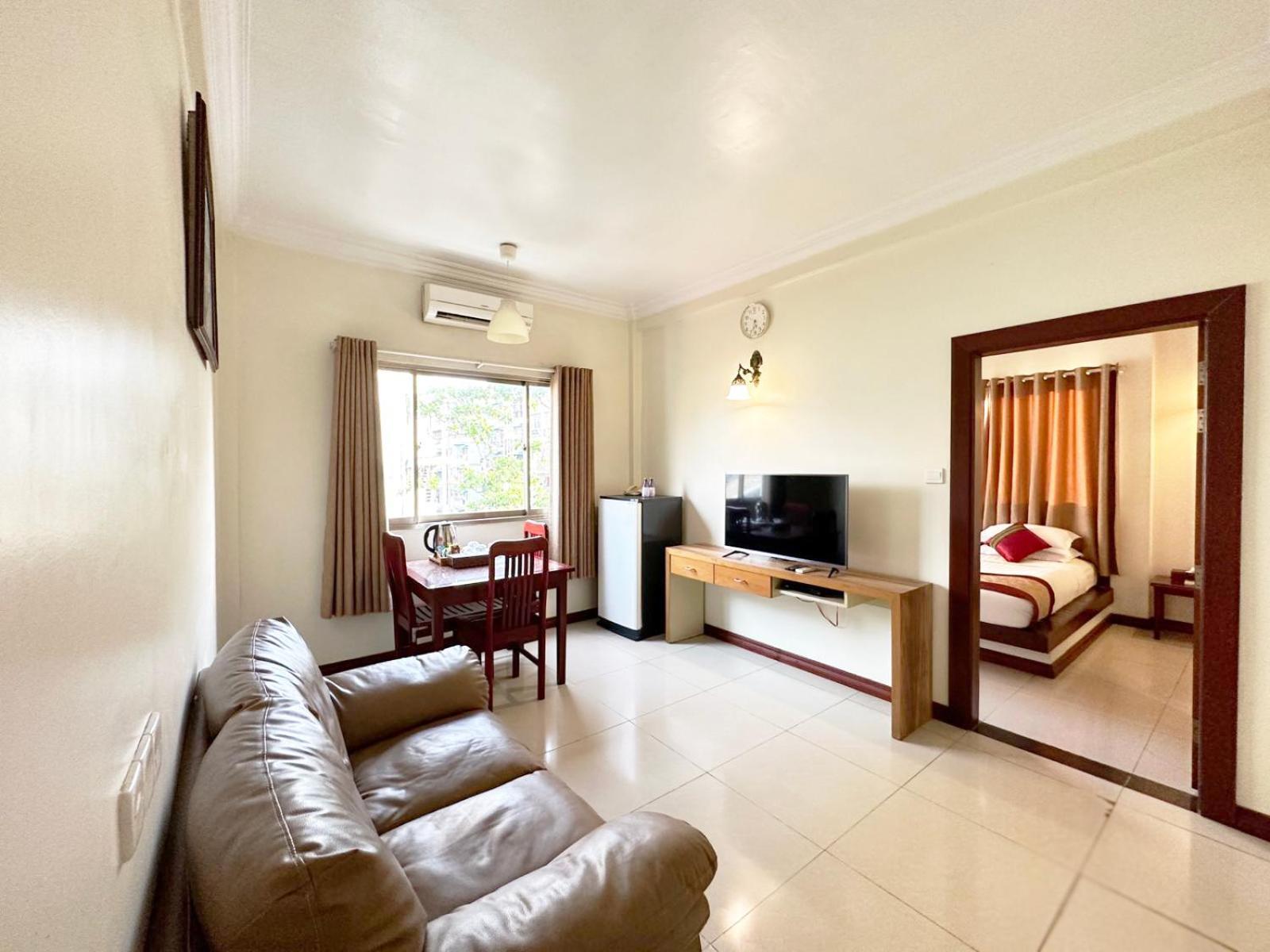 Hotel 63 Yangon Exteriör bild