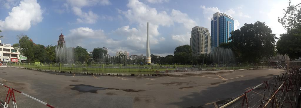Hotel 63 Yangon Exteriör bild