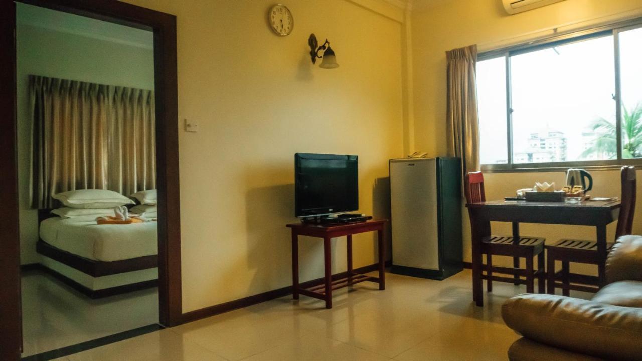Hotel 63 Yangon Exteriör bild