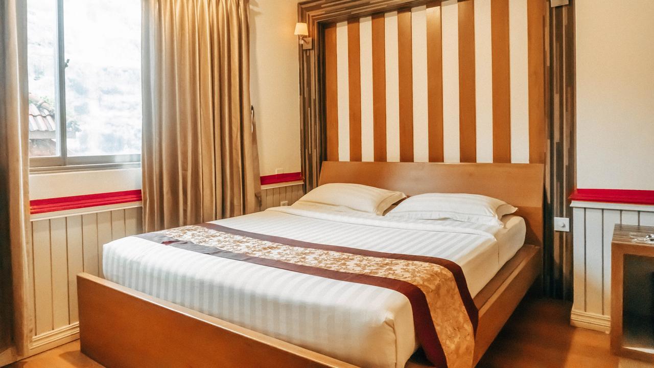 Hotel 63 Yangon Exteriör bild